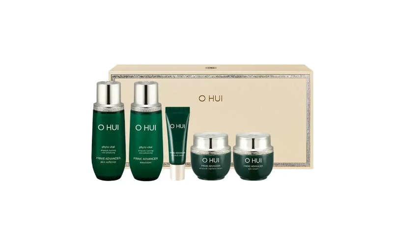 Bộ sản phẩm chăm sóc da sẽ là món quà lý tưởng dành tặng mẹ